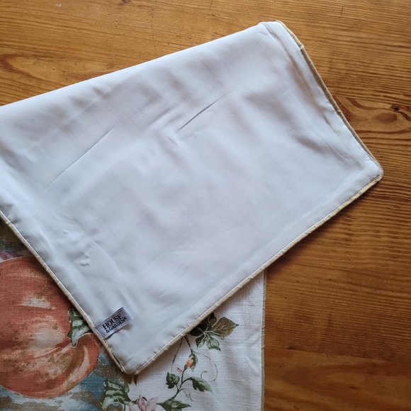 Pumpkin Table Runner - Picture 5 of 6